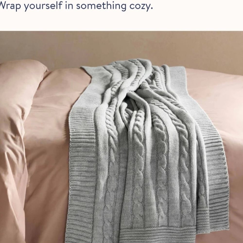 Brooklinen Cable Knit Throw Blanket